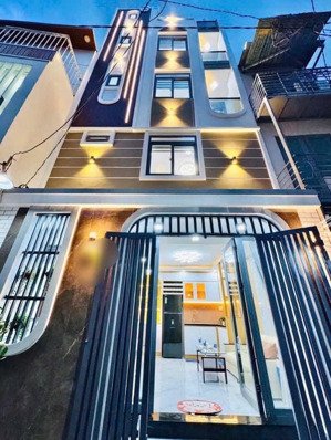 cần tiền kinh doanh bán gấp nhà đường đề thám-q1, gần cầu ông lãnh. 4tỷ/73,9m2 đang cho thuê 26tr