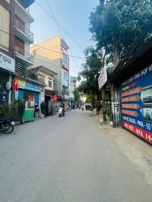 chỉ hơn 4 tỷ ( tây mỗ ) mảnh đất siêu đẹp ( 30m, mt hơn 4m ) . ngõ nông oto qua cổng
pháp lý chuẩn