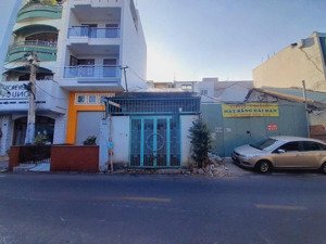 cần tiền bán gấp - giảm sốc 5.5 tỷ - mt trần nhật duật 4.5x16m 62m2 - nhà cấp 4 - bán chỉ 20.5 tỷ