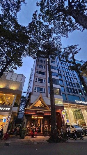 giảm sốc 50 tỷ - ks góc 2mt bùi thị xuân 8.6x20m - hầm 8 tầng - hđt 540 tr/tháng - bán 200 tỷ