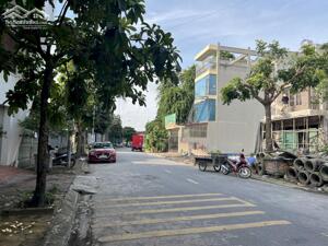 Chị gái cần tiền muốn bán nhanh lô đất mặt phố Chính Trung thuộc khu 31ha Trâu Quỳ