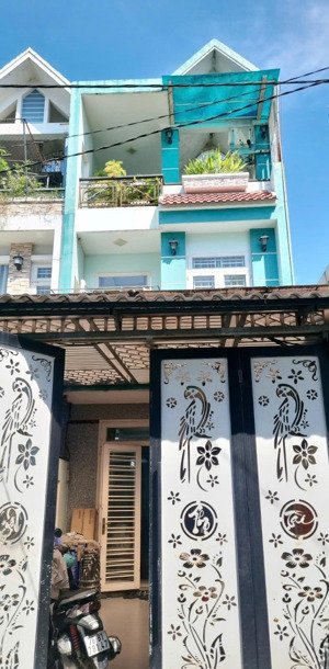 chỉ 6.6 tỷ có ngay nhà 3 tầng, hẻm 8m 4pn liên khu 4 - 5, bình tân