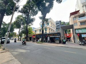 bán nhanh nhà mặt tiền trần bình trọng, quận 5 hiếm, vị trí đẹp, dt: 12x24m giá chỉ 120 tỷ tl