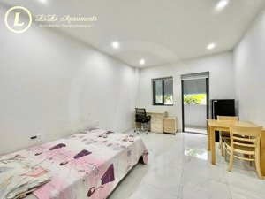 studio ban công | đầy đủ nội thất | có thể lắp máy giặt riêng | thang máy