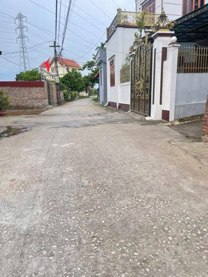 chính chủ cần bán lô đất full thổ cư tại trung tâm xã phú nghĩa tiện ích đầy đủ xung quanh dân đông