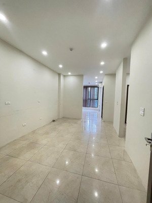 cho thuê văn phòng hoàng quốc việt cầu giấy hà nội giá 16tr-dt 75m2