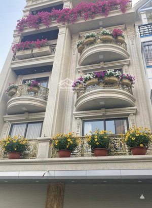 siêu hiếm -biệt thự tân cổ long biên 62.5m,6 t ,thang máy , gara ô tô, vỉa hè ô tô tránh giá 17 tỷ