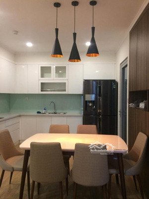 chính chủ cần bán gấp căn hộ 110m,3pn chung cư 60 hoàng quốc việt,sổ đỏ bao phí ,giá 9,99 tỷ