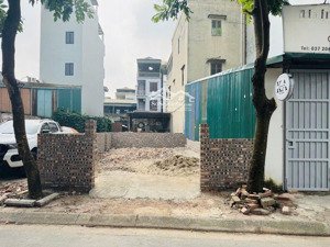 hiếm! lô đất vuông 54m², vỉa hè lát đá sát him lam ô tô tránh, đầu tư sinh lời cao!