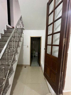 cần bán gấp nhà phố cổ võ thị sáu giá tốt, nhà mặt ngõ chỉ sau một nhà mặt đường, giá chỉ hơn 3 tỷ