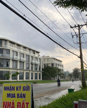 còn lô duy nhất diện tích lớn tại đường bưng ông thoàn, phú hữu, q9