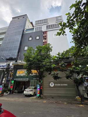 bán gấp mặt tiền trần thiện chánh, p.12, q. 10. đối diện vạn hạnh mall. dt: 7*18m, hđt 100tr/tháng
