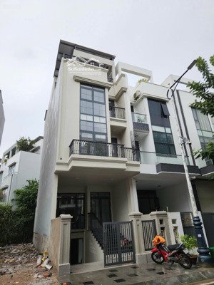 cho thuê sàn vp 75m2 chỉ 18tr/th tại mystery khu compound an ninh, nhà mới xây rất đẹp