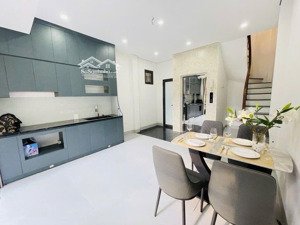 kim đồng - giáp bát, 50m x 5 tầng 6 ngủ, 16,5 tỉ có thương lượng.