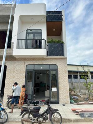 Bán nhà 72m2, 3PN, cạnh KCN Nam Tân Uyên