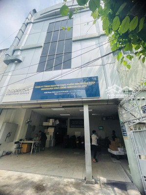 cho thuê nguyên căn dt lớn đường phan xích long, phường 2. dt: 16x23m. trệt 3 tầng. sàn suốt.