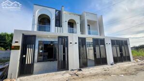 Mua nhà rinh quà - mặt tiền hương lộ 7 view sông cực hot