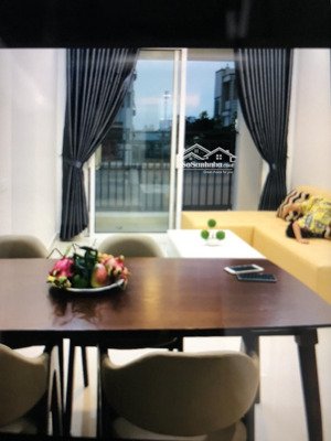 chủ nhà cho thuê cc carillon 3 hoàng hoa thám q.tb. dt 75m2 2p 2wc. giá 11tr. 