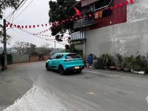 chủ cần bán gấp nhà diện tích 80m x2 tầng ô tô đỗ vào nhà. tại xã đông yên quốc oai- hà nội