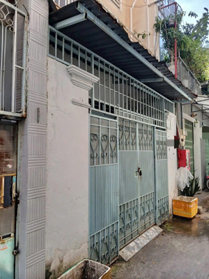 bán nhà hẻm đẹp đường lũy bán bích, trung tâm tân phú 4,3x15m 1 lầu đúc btct giá chỉ 5,75 tỷ tl