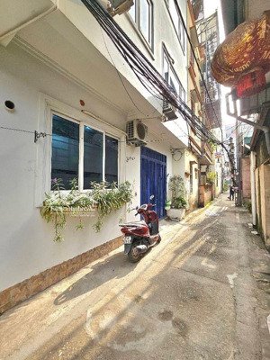 ngọc thụy oto đỗ cửa 20m ra hồ ngõ thông giá: 7.9 tỷ nhà đẹp 5 tầng, dân xây, full nội thất