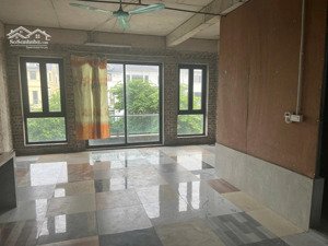 cho thuê kho nguyên căn dtsd 350m đường 27m tại kđt geleximco lê trọng tấn giá rẻ lh 