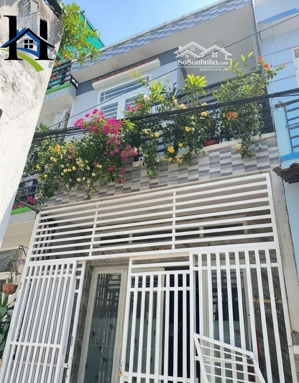 q.8 / 40 m² x 2 tầng / 3.x tỷ / hẻm 3m / đ. phạm thế hiển / đang cho thuê..o9i8.846.6o8