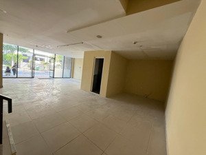 cho thuê nhanh căn shop masteri mặt tiền vincom giá 100 triệu thương lượng