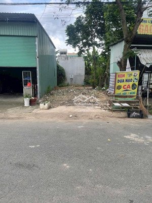 cần bán lô đất trong khu dân cư mặt tiền chợ rạch bắp