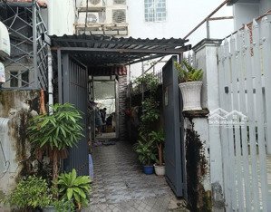 quận 8 quá rẻ / phạm thế hiển / 3. x tỷ / 56 m2 / 2 tầng / shr