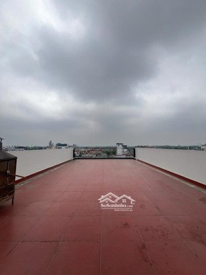 tòa nhà đẳng cấp quý tộc - 6 tầng thang máy - oto vào nhà - mặt tiền khủng