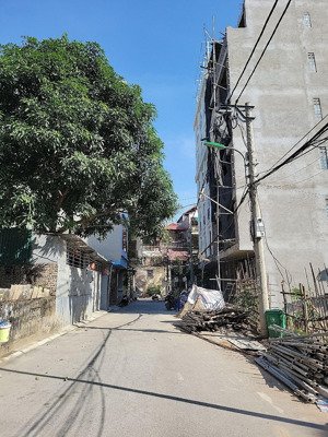 chính chủ bán đất tại 521 an dương vương, tây hồ 138m2, mt 9m, giá 155tr/m2, ô tô đỗ