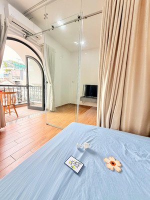 studio ban công full nội thất