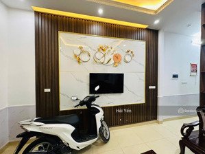 bán nhà nguyễn khang - cầu giấy 32m2 x 4 tầng, nhà đẹp gần phố, giá 8,1 tỷ