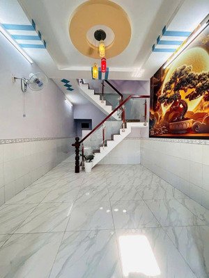 nhà dt 4 x11m, đúc 1 tấm 1/ đường nhựa trần thị bốc gần nhà thuốc tây vân khánh