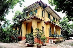 bán gấp biệt thự 300m2 mặt phố nguyễn sơn. vị trí kinh doanh đỉnh cao, xứng tầm chủ nhân tinh hoa