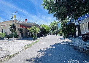 dãy trọ thu nhập sẵn 180triệu/năm 1kiot và 5phòng tại thới hòa,bến cát nằm gần kcn sổ riêng giá tốt