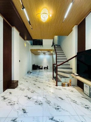 bán nhà đường bàn cờ, q3 - hxh 4 tầng - dòng tiền 18 tr/th - giá chỉ 5.3 tỷ