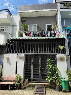 nhà 1 trệt, 1 lầu đường xe hơi cạnh đông tăng long chủ kẹt tiền bán gấp chỉ 3.95tỷ