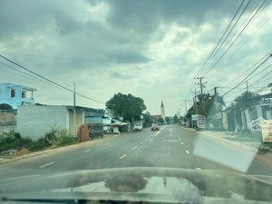 gia đình cần tiền bán gấp lô đất 1600m2 có thổ cư sát chợ minh lập chơn thành