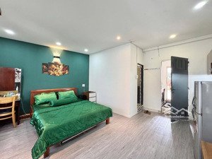 phòng đẹp lê văn sỹ_ bếp tách xa giường_có cửa sổ + ban công thoáng mát