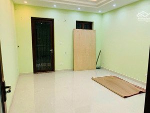 cho thuê nhà văn quán hà đông, dt 70m x 4t, ô tô đỗ cửa nhà đẹp giá 20 triệu