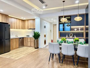 bán căn hộ eco green 66m2 (2n2vs). tầng trung đẹp.bc đông bắc. full nội thất. sẵn sổ giao dịch