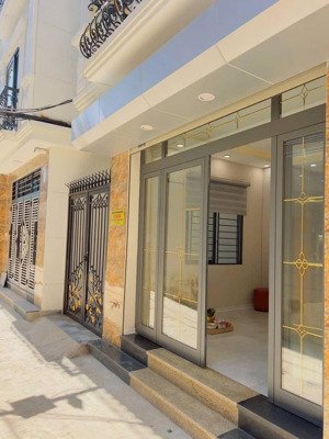 bán nhà vạn phúc 3 gác . giá 8.3 tỷ lh 