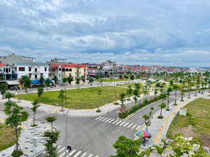 bán lô 100m2 làn 2 nguyễn chí thanh giá tốt nhất thị trường, đường to 23m