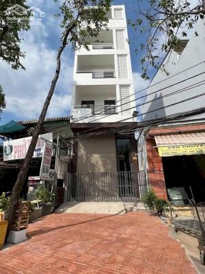 CHO THUÊ NHÀ 4 LẦU MẶT TIỀN ĐƯỜNG TRẦN VĂN HOÀI