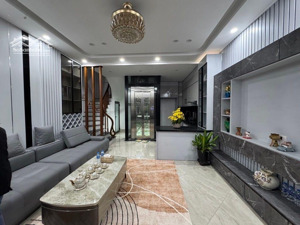 nhà đẹp phố bồ đề. thiết kế hiện đại full nội thất nhập khẩu