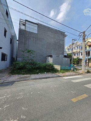 bán nhanh lô góc 6x14.5 - đất kdc đẹp dĩ an. tiện xây nhà mới kinh dianh. nhanh tay lh 