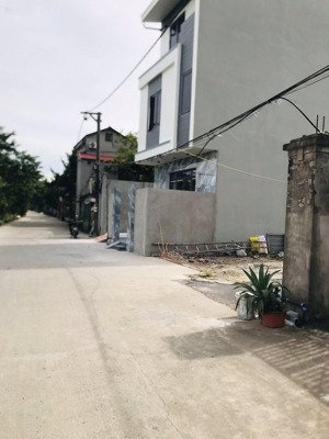 lô góc bìa làng đất nền dục tú đông anh, 80m2 thông ô tô tránh gần đường dẫn cầu tứ liên