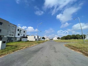 cần bán đất khu năm sao 1 - 5ty3 thuong luong